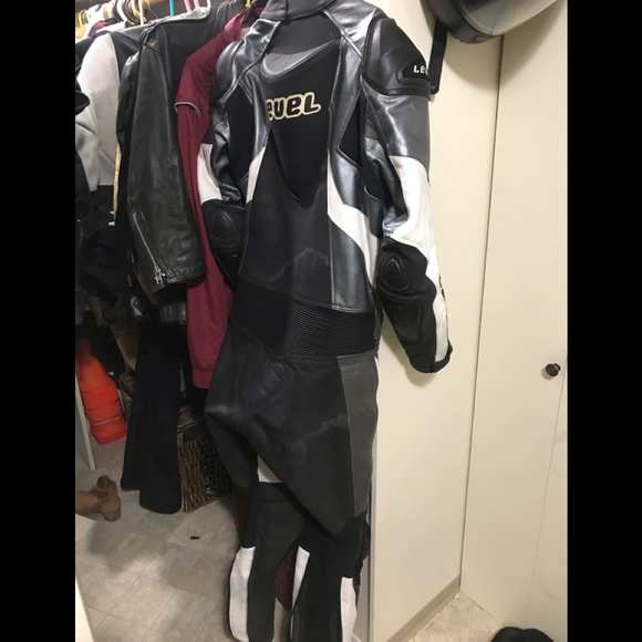 Level Motorcycle Racing Suit - Picture 2 of 5